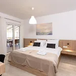 Foric Rab With Heated Pool, Sauna & Gym