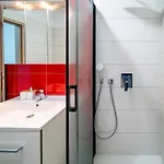 Foric Rab With Heated Pool, Sauna & Gym Apartmán