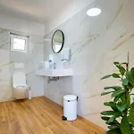 Foric Rab With Heated Pool, Sauna & Gym