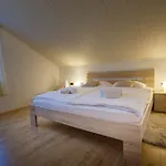 Apartmán Foric Rab With Heated Pool, Sauna & Gym *