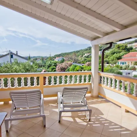 Foric With Outdoor Heated Pool
