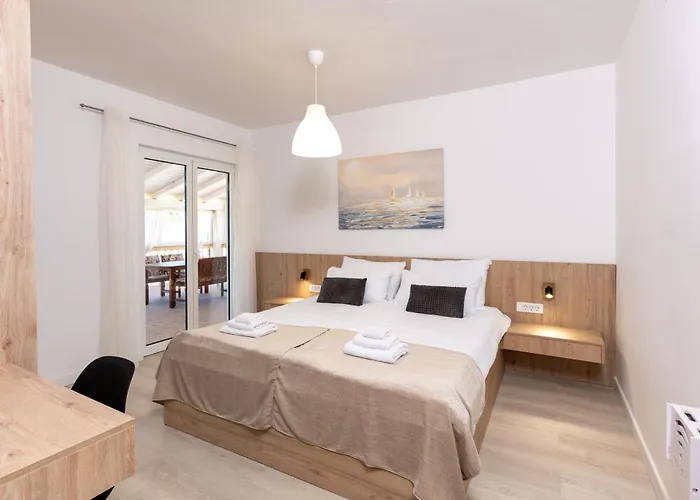 Foric Rab With Heated Pool, Sauna & Gym