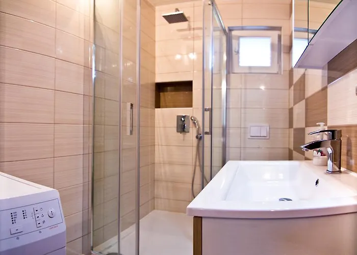Foric Rab With Heated Pool, Sauna & Gym