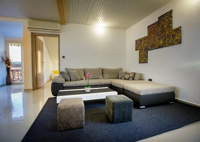 Foric Rab With Heated Pool, Sauna & Gym *