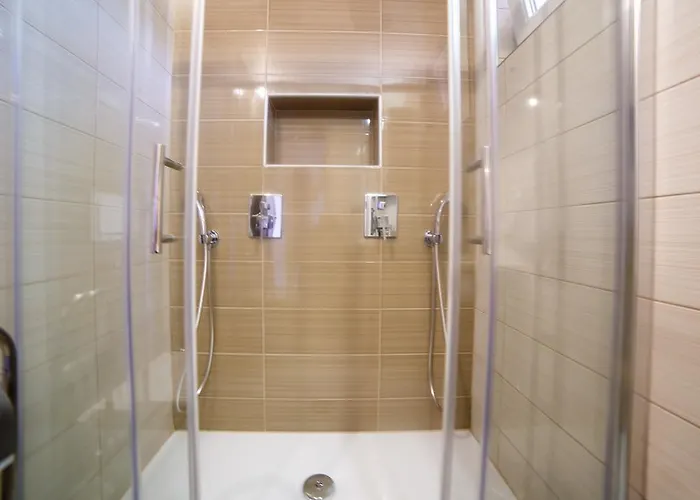 Foric Rab With Heated Pool, Sauna & Gym Apartamento *