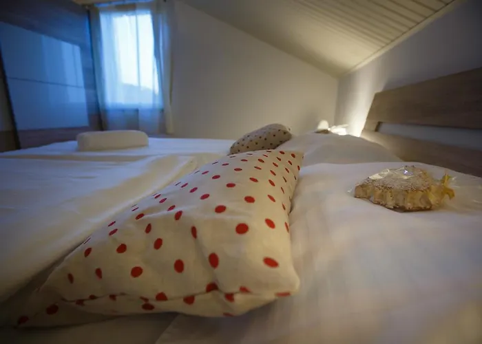 Foric Rab With Heated Pool, Sauna & Gym