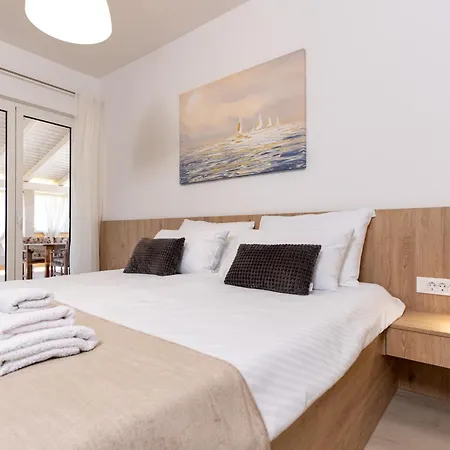 Apartament Foric Rab With Heated Pool, Sauna & Gym *