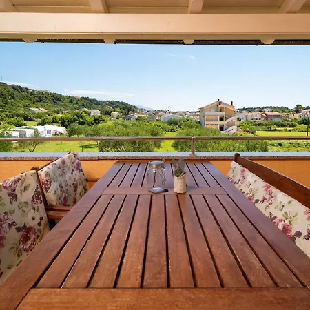 Apartament Foric Rab With Heated Pool, Sauna & Gym