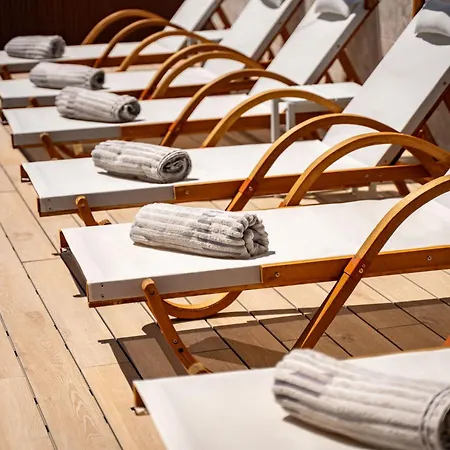 Foric Rab With Heated Pool, Sauna & Gym