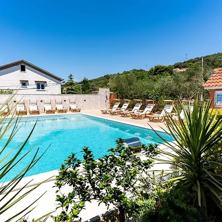 Foric Rab With Heated Pool, Sauna & Gym