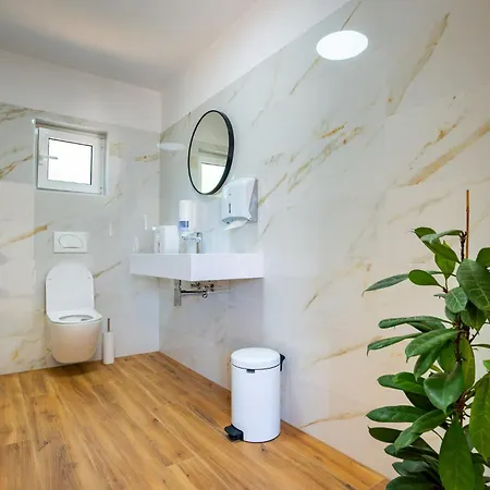Foric Rab With Heated Pool, Sauna & Gym
