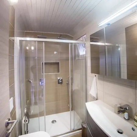 Apartament Foric Rab With Heated Pool, Sauna & Gym *