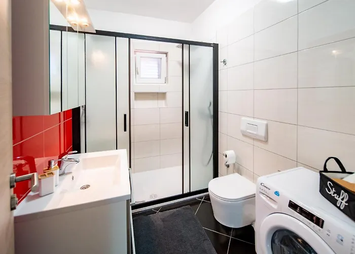 Foric Rab With Heated Pool, Sauna & Gym Apartment *