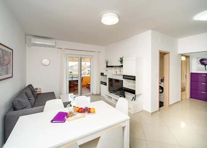 Foric Rab With Heated Pool, Sauna & Gym *