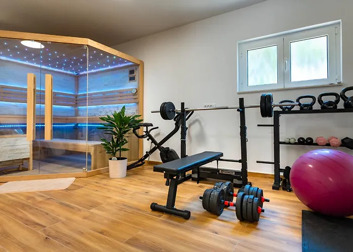 Foric Rab With Heated Pool, Sauna & Gym * Rab Town