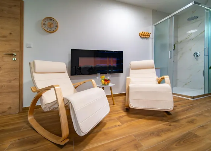 Apartment Foric Rab With Heated Pool, Sauna & Gym