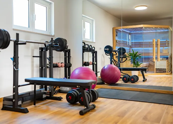 Apartment Foric Rab With Heated Pool, Sauna & Gym Rab Town