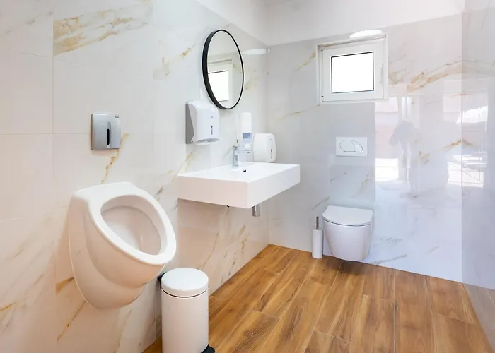 Foric Rab With Heated Pool, Sauna & Gym Apartment