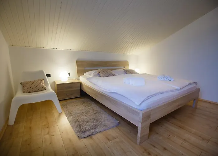 Apartment Foric Rab With Heated Pool, Sauna & Gym