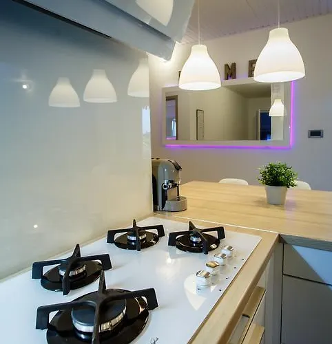 Foric Rab With Heated Pool, Sauna & Gym Apartment *