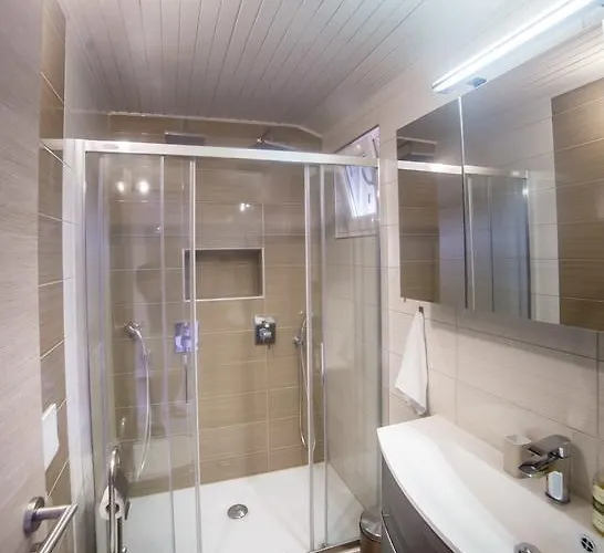 Apartment Foric Rab With Heated Pool, Sauna & Gym *