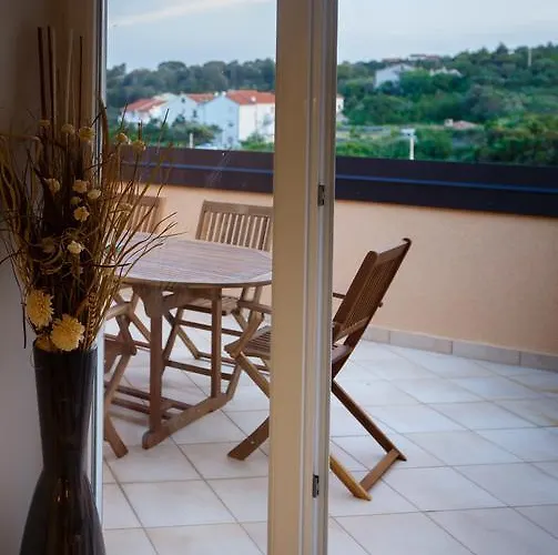 Foric Rab With Heated Pool, Sauna & Gym * Rab Town